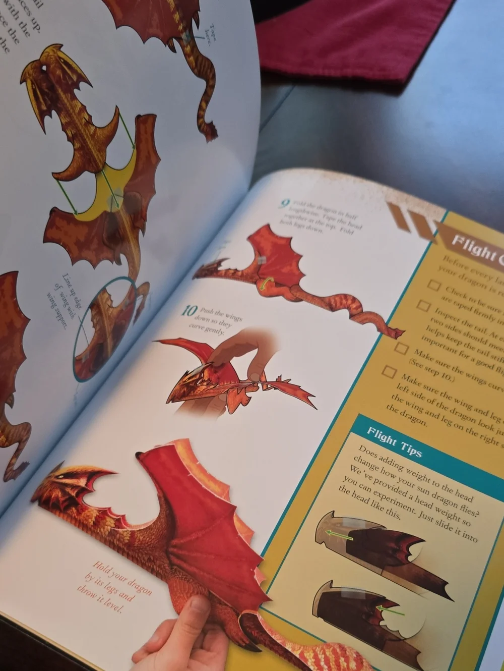 Klutz paper flying